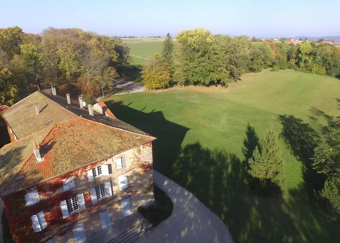 Hotel Le Château De Césarges Maubec (Isere)